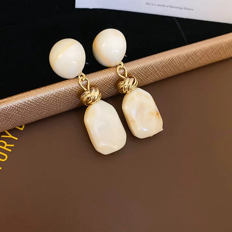 Geometric Water Drop Resin Dangle Earrings for Women  Retro Brown