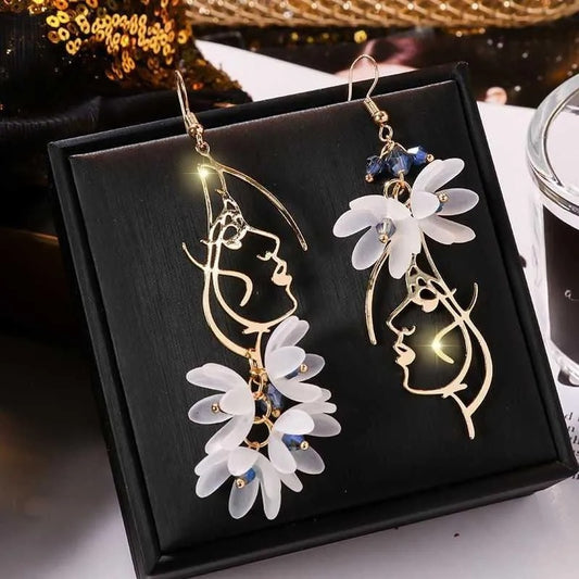 2025 New Korean Style Flower Dangle Earrings for Women Shiny Rhinestone Long Tassel Cute Cat Earring Sweet Jewelry