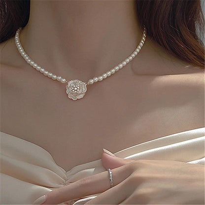 Charm Pearl Beaded White Camellia Flower Pendant Necklace for Women New Korea Fashion Collarbone Chain Jewelry Accessories Gift