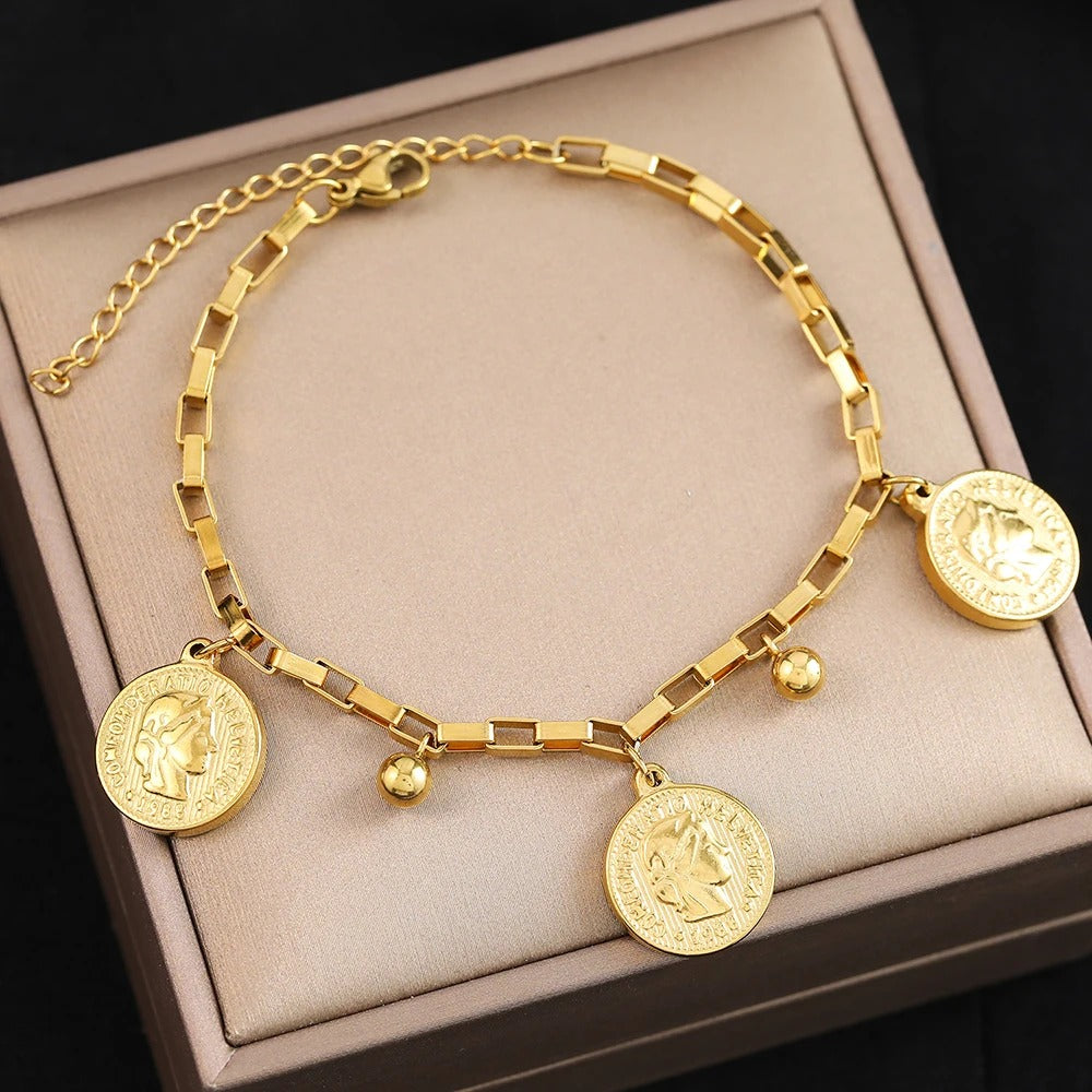 Stainless Steel Queen Coin Pendant Bracelet Women Jewelry Gift