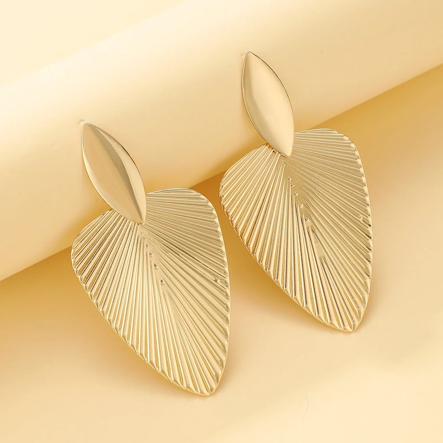 Advanced Metal Textured Leaf Pendant Big Earrings Women's Exaggerated Fashion Party Jewelry Gold Color Geometry Drop Earring