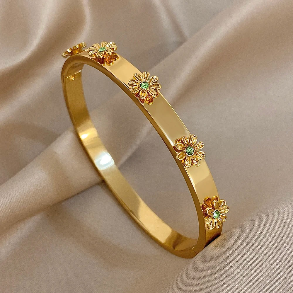 Fashion Stainless Steel Flower Inlay Rhinestone Wrist Cuff Bangles Bracelets For Women Men Chic Waterproof Charms Jewelry Gift