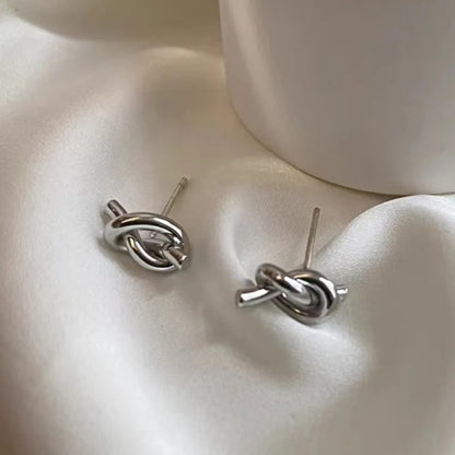 Luxury Knotted Stud Earrings Trendy Twist Design for Women