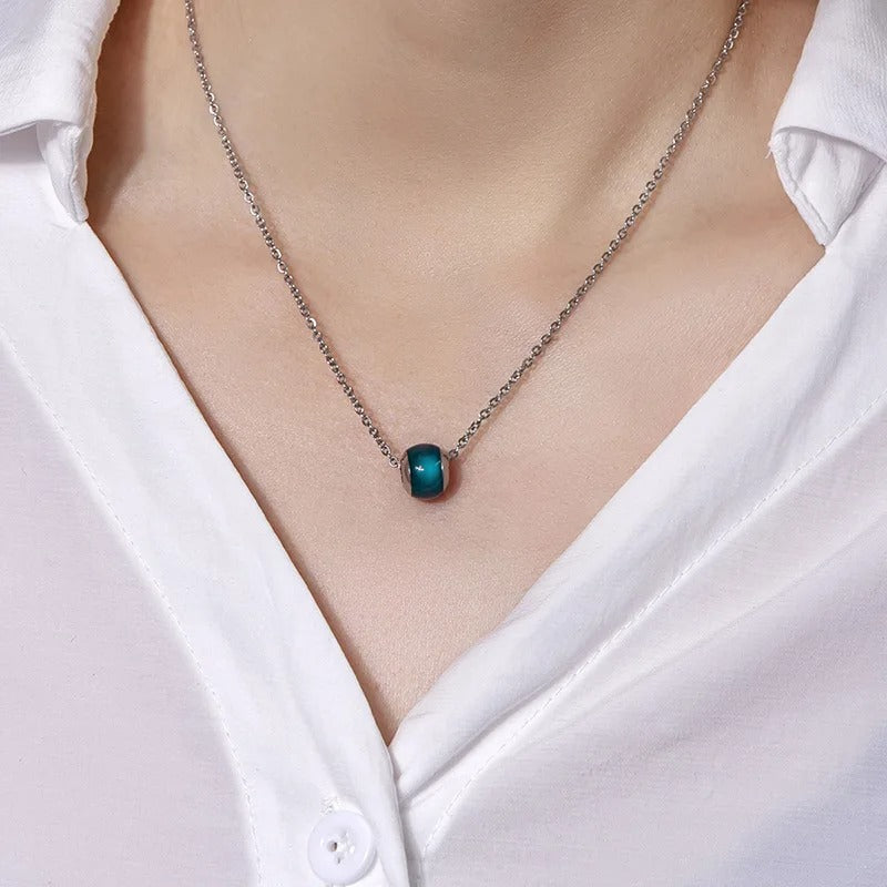 Color Changing Necklace Women Temperature Control Discoloration Pendant Necklace Female Fashion Swan Titanium Steel Necklace