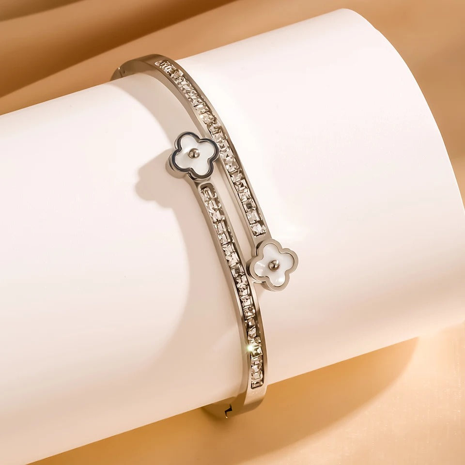 Lucky Four-leaf Flower Shell Plum Blossom Stainless Steel Open Bracelet Shiny Zircon Women‘s Fashion Daily Jewelry