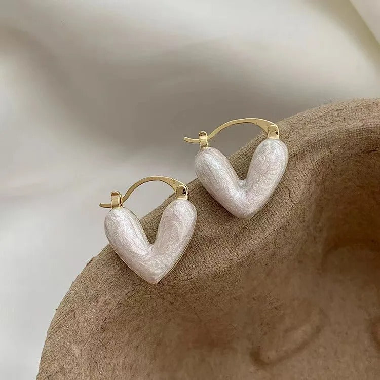 2025 New Korean Light Luxury White Oil Dropping Love Stud Earrings For Women Fashion Elegant Metal Jewelry Gifts