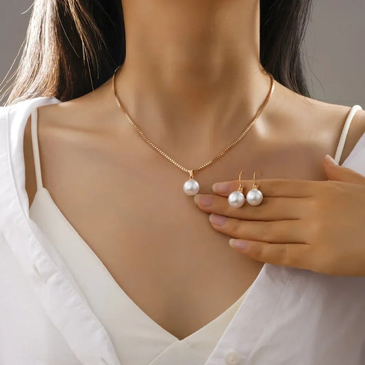 Elegant Necklace and Pendant Set with Imitation Pearl Earrings Vintage Jewelry Perfect Gift for Valentine's Day, Mother's Day
