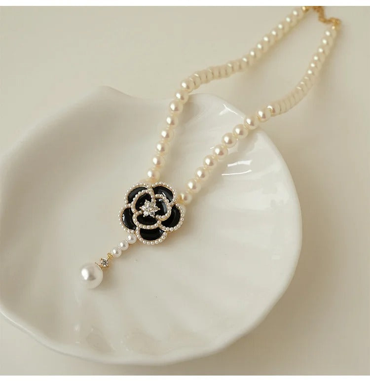 Charm Pearl Beaded White Camellia Flower Pendant Necklace for Women New Korea Fashion Collarbone Chain Jewelry Accessories Gift