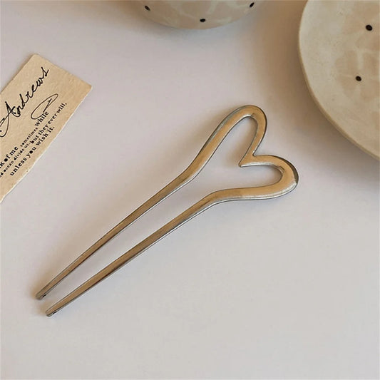 Romantic Heart-Shaped Metal Hairpin – French Hair Stick Clip for Women’s Fashionable Hair Accessories.